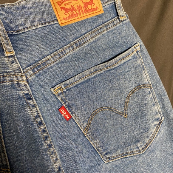 Levi 721 High Rise Skinny - Picture 4 of 5